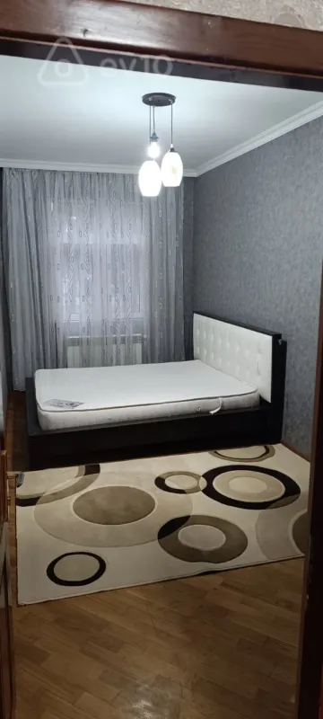 Kirayə verilir 3 otaqlı köhnə tikili 85 m²