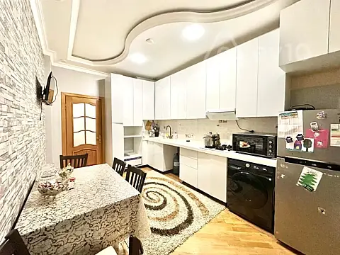 Satılır 3 otaqlı yeni tikili 140 m²
