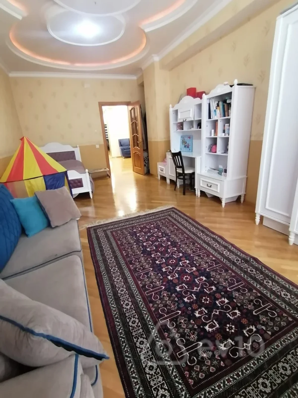 Satılır 3 otaqlı yeni tikili 140 m²