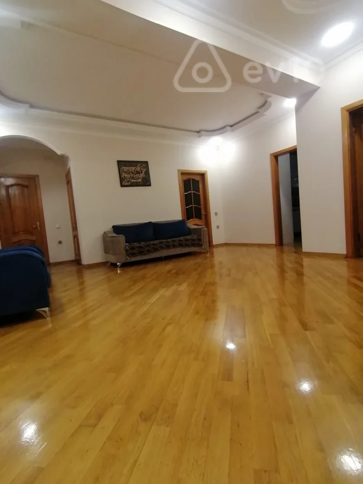 Satılır 3 otaqlı yeni tikili 140 m²