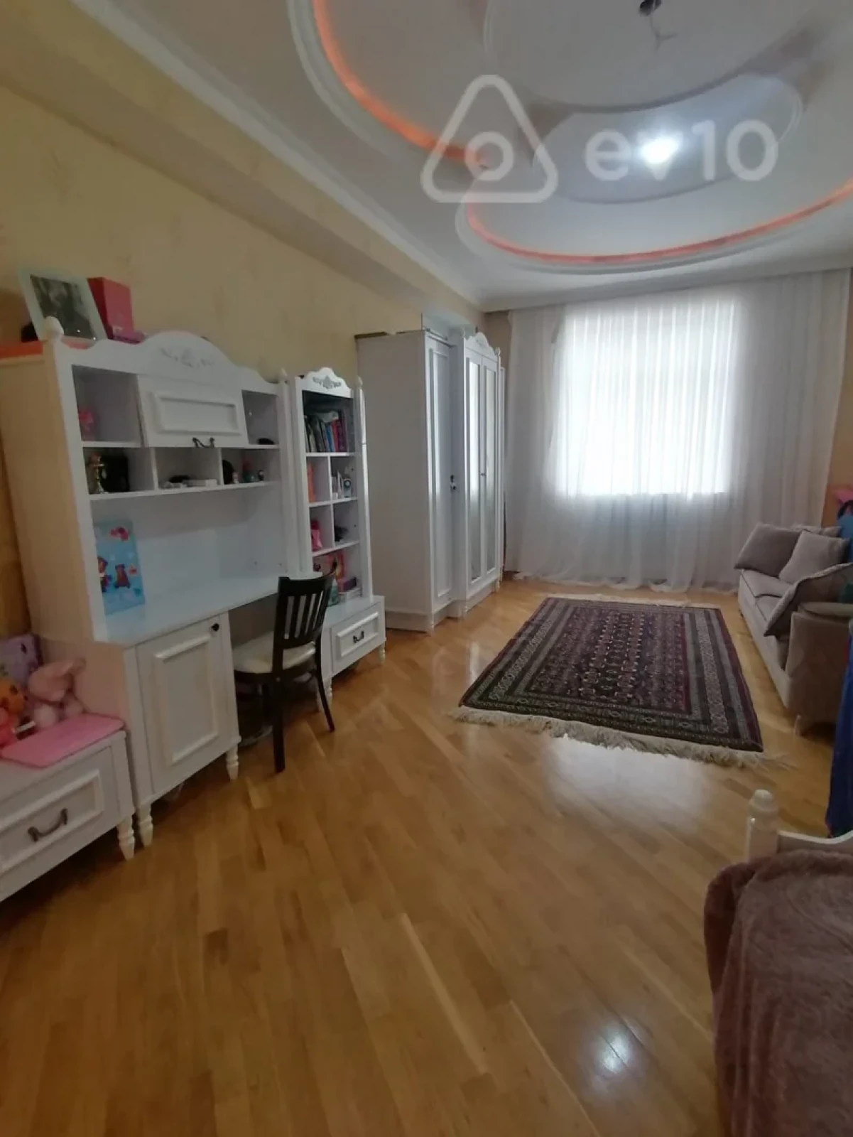 Satılır 3 otaqlı yeni tikili 140 m²