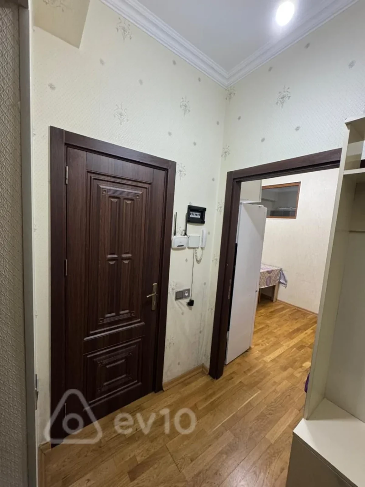 Kirayə verilir 2 otaqlı yeni tikili 45 m²