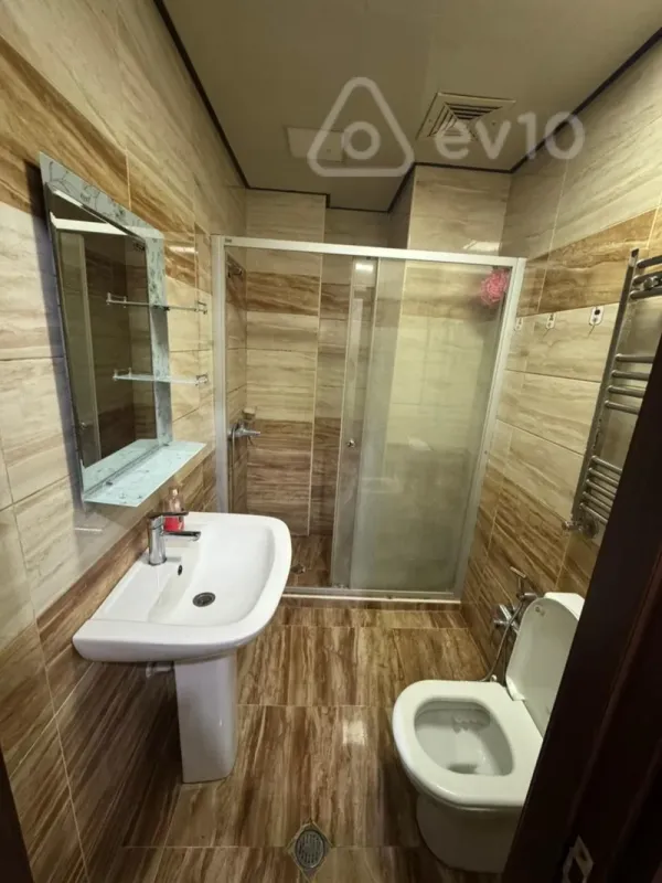 Kirayə verilir 2 otaqlı yeni tikili 45 m²