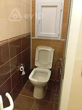 Kirayə verilir 3 otaqlı köhnə tikili 70 m²
