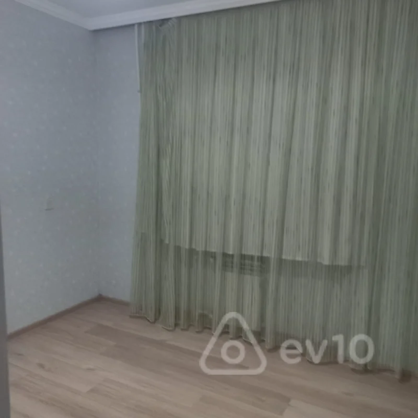 Kirayə verilir 3 otaqlı köhnə tikili 70 m²