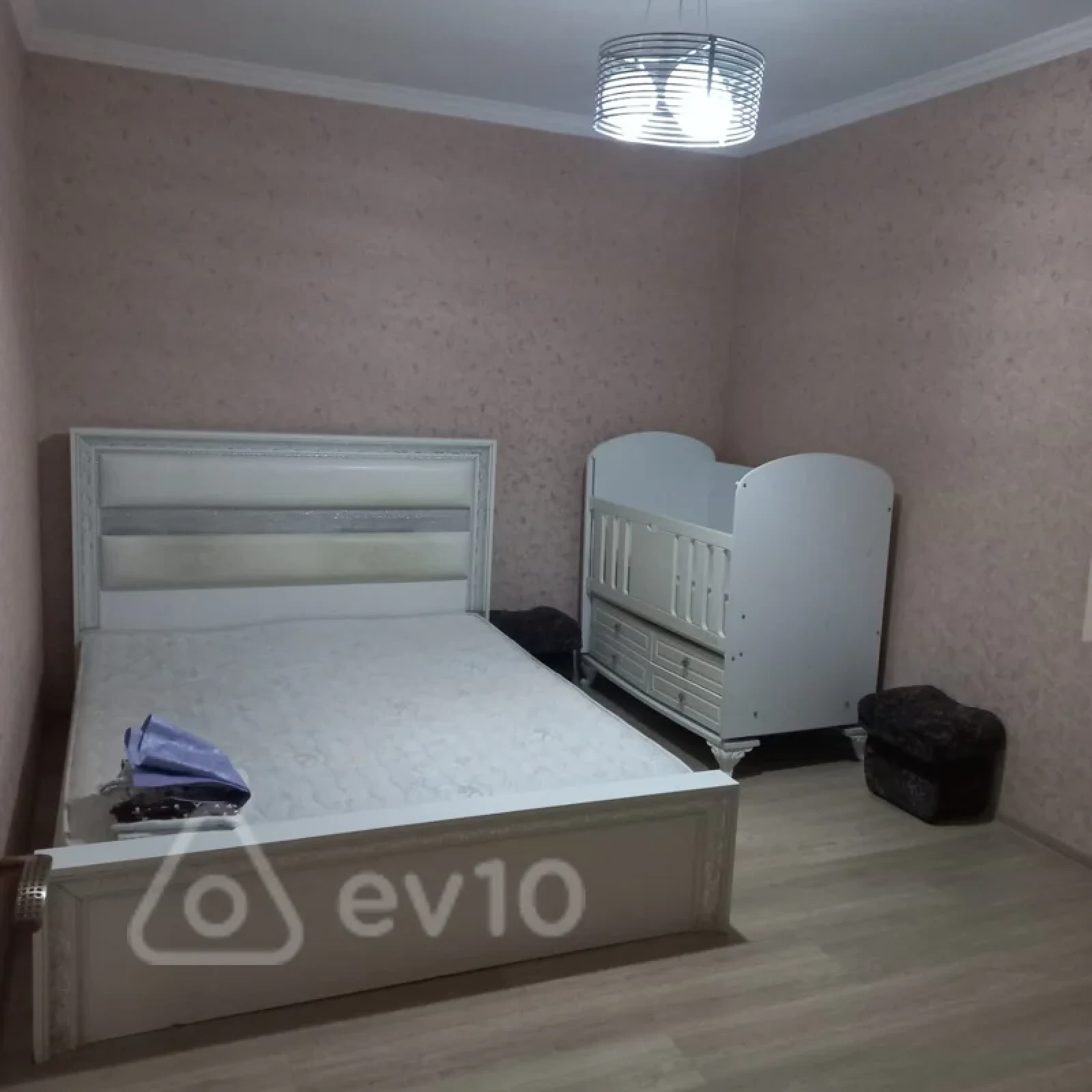 Kirayə verilir 3 otaqlı köhnə tikili 70 m²