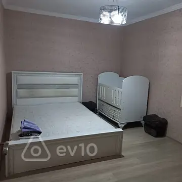 Kirayə verilir 3 otaqlı köhnə tikili 70 m²