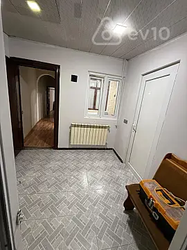 Kirayə verilir 2 otaqlı köhnə tikili 75 m²