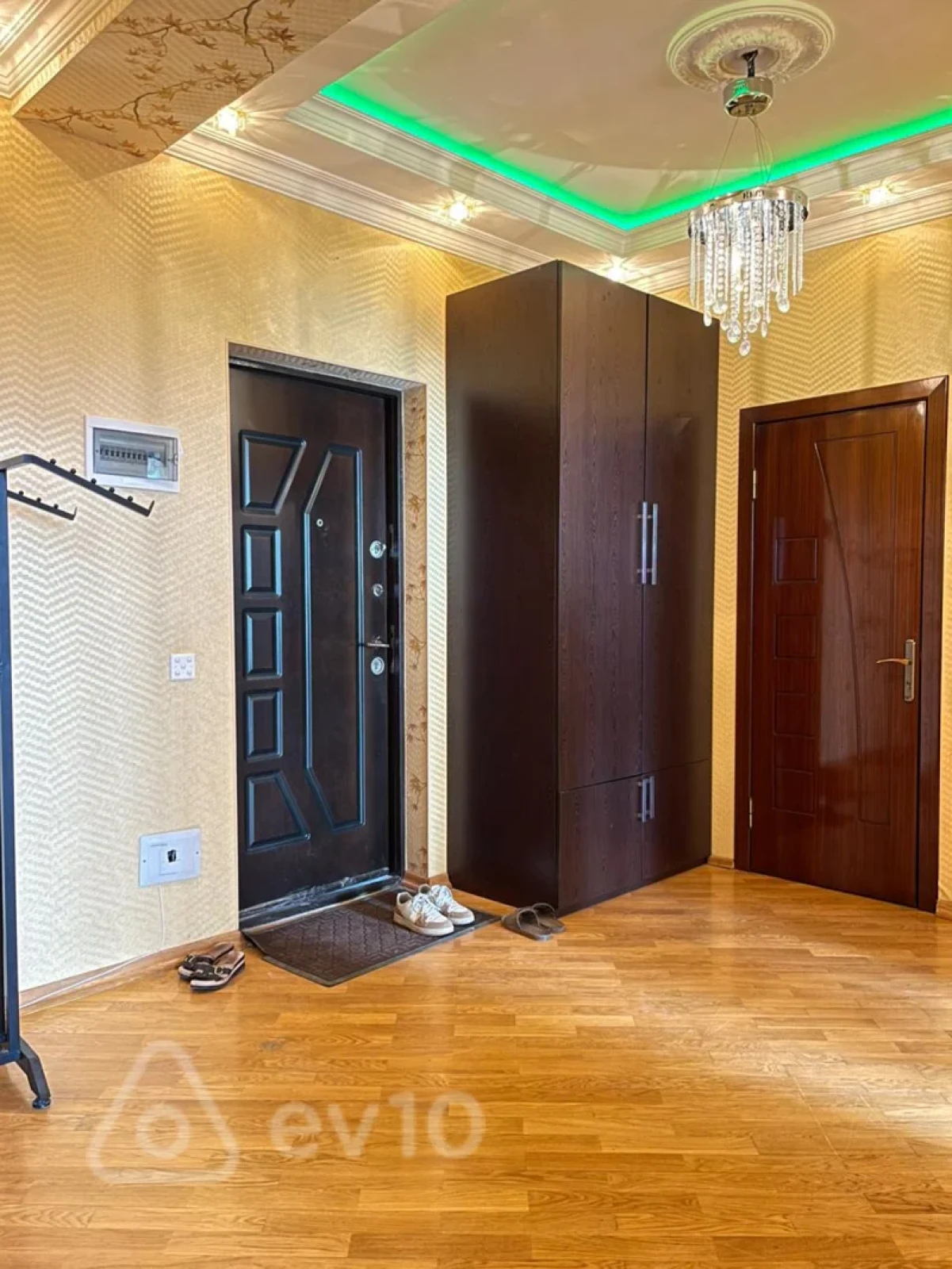 Kirayə verilir 2 otaqlı yeni tikili 100 m²