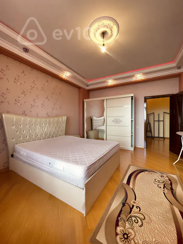 Kirayə verilir 2 otaqlı yeni tikili 100 m²