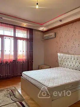 Kirayə verilir 2 otaqlı yeni tikili 100 m²