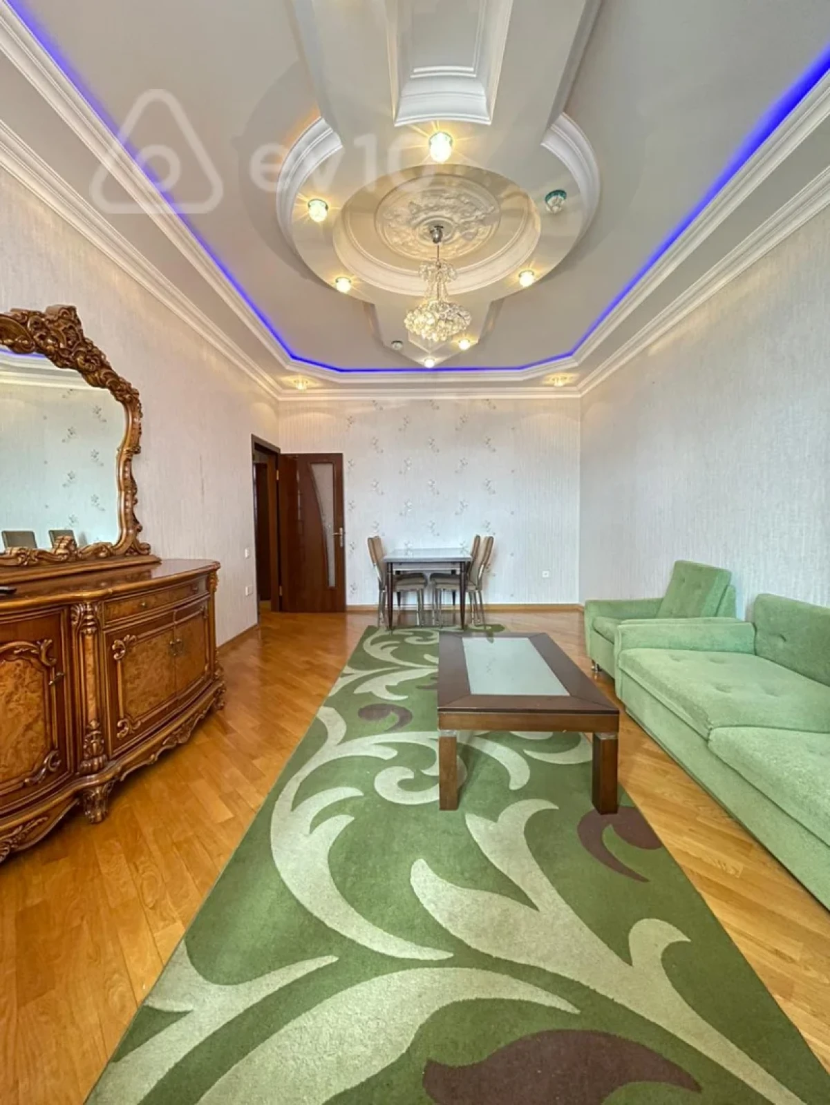 Kirayə verilir 2 otaqlı yeni tikili 100 m²