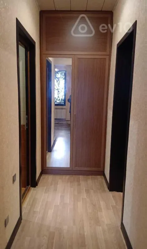 Satılır 4 otaqlı həyət evi 160 m²