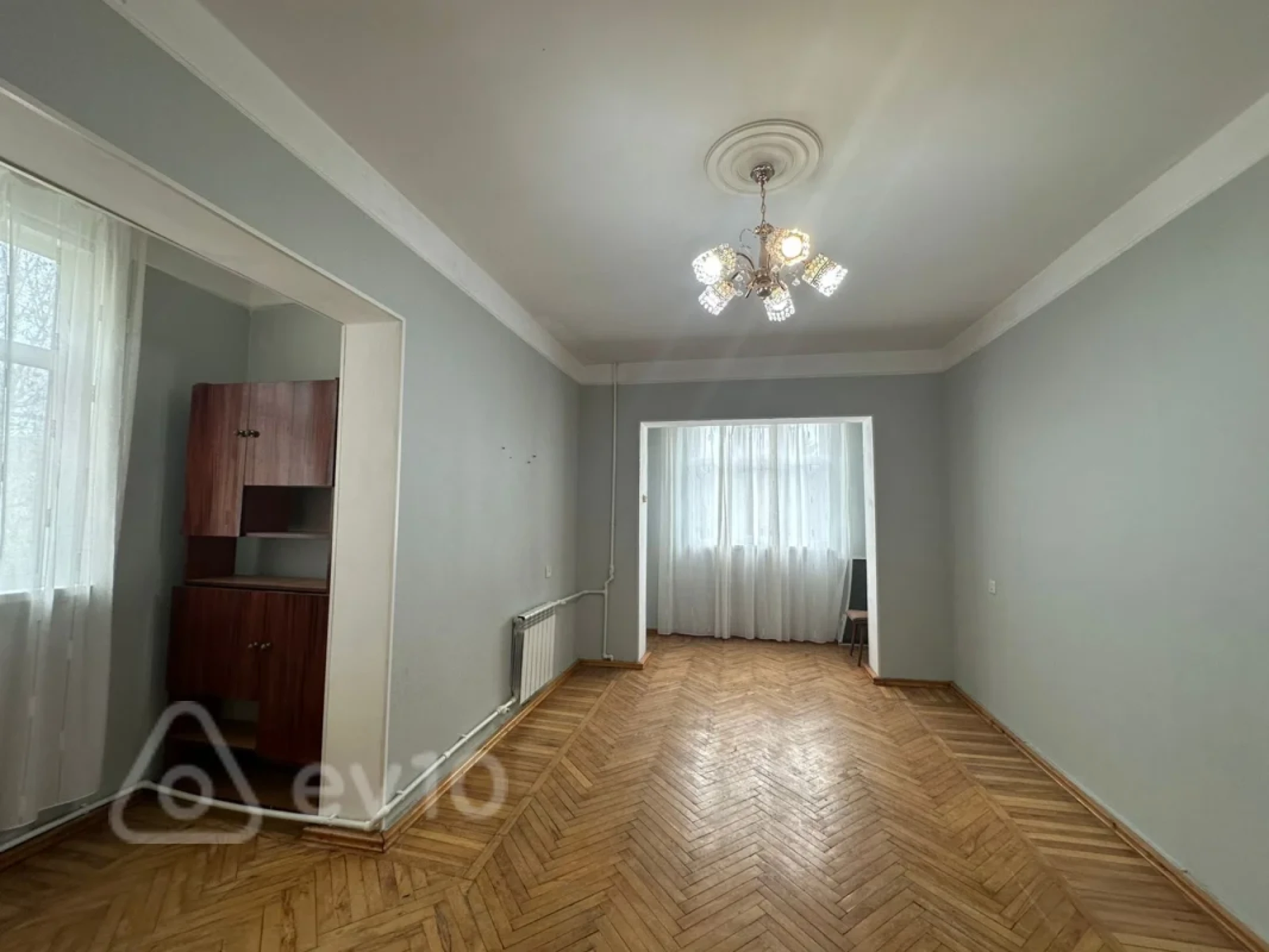 Satılır 1 otaqlı köhnə tikili 45 m²