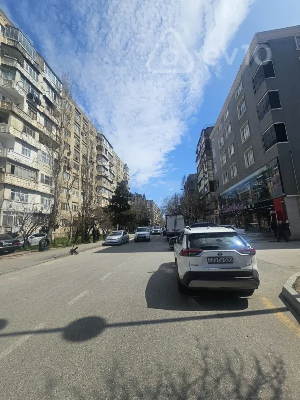 Satılır 1 otaqlı köhnə tikili 40 m²