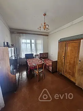 Satılır 1 otaqlı köhnə tikili 40 m²