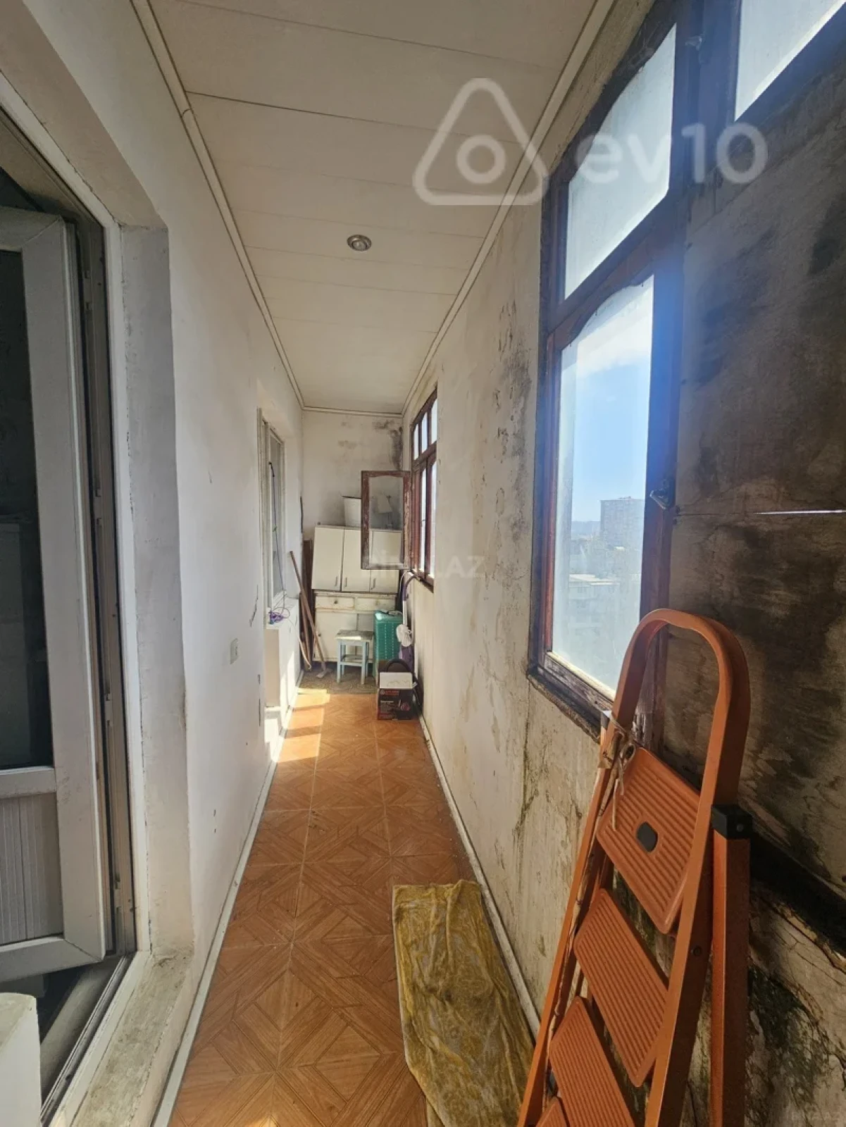 Satılır 1 otaqlı köhnə tikili 40 m²