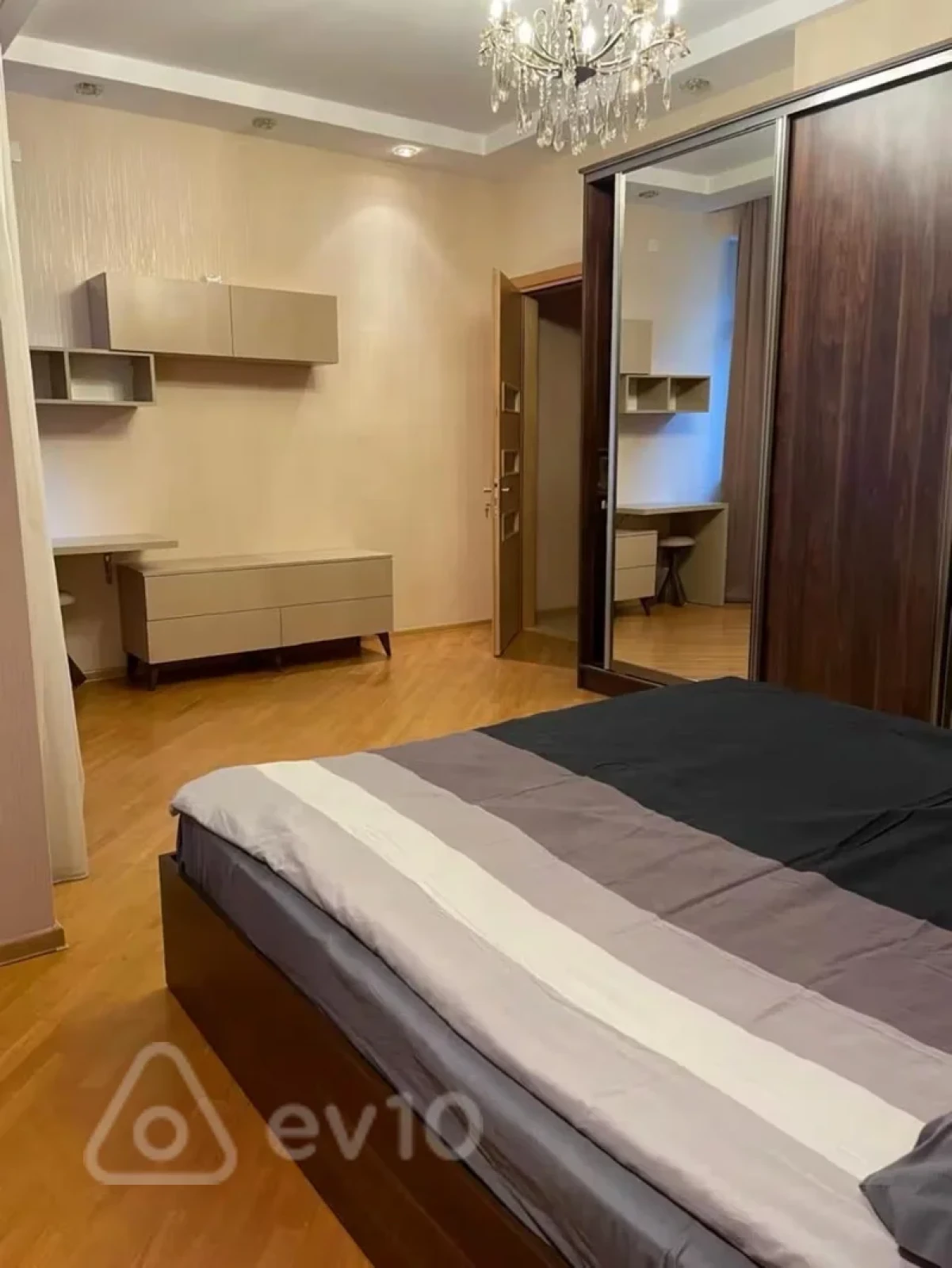 Kirayə verilir 3 otaqlı yeni tikili 80 m²