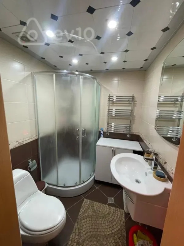 Kirayə verilir 3 otaqlı yeni tikili 80 m²