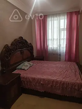 Kirayə verilir 2 otaqlı yeni tikili 75 m²