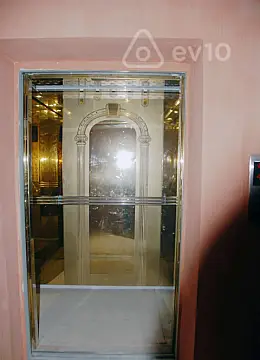 Kirayə verilir 2 otaqlı yeni tikili 75 m²