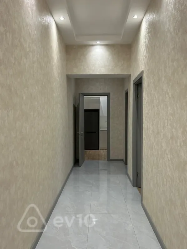 Kirayə verilir 2 otaqlı yeni tikili 95 m²