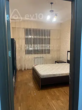 Kirayə verilir 2 otaqlı yeni tikili 72 m²