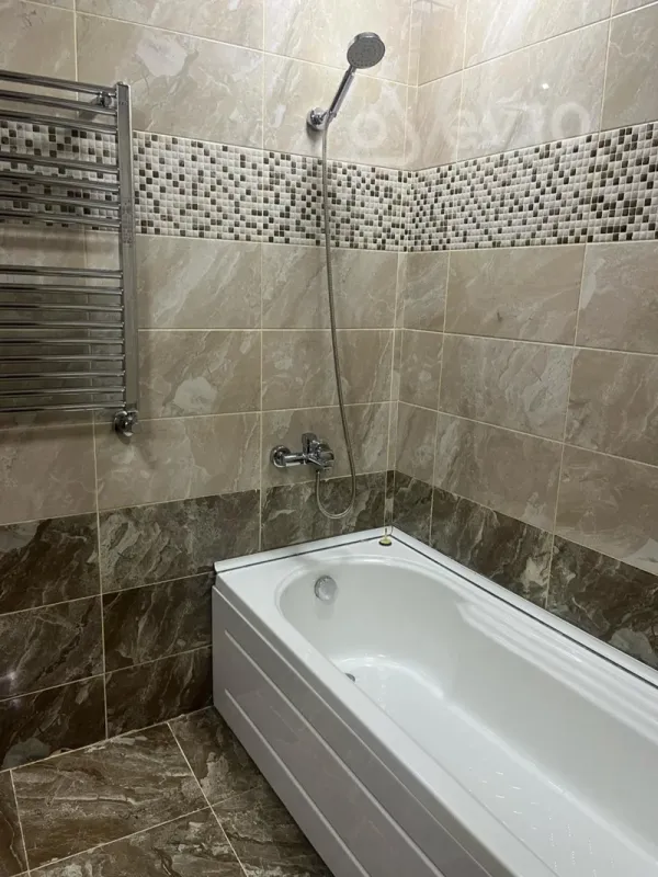 Kirayə verilir 2 otaqlı yeni tikili 72 m²