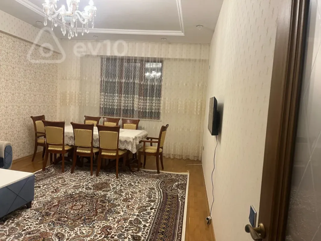 Kirayə verilir 2 otaqlı yeni tikili 72 m²
