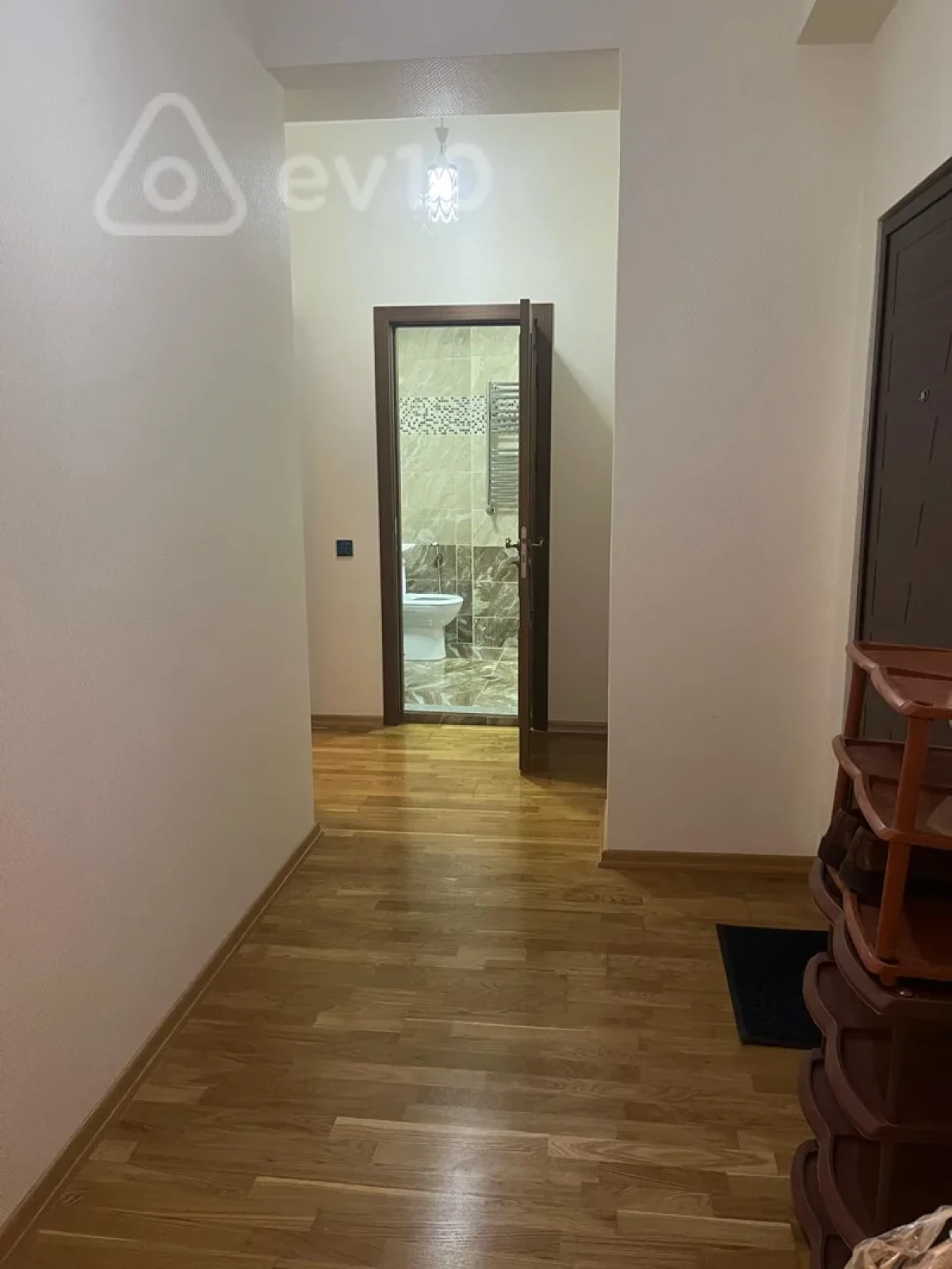 Kirayə verilir 2 otaqlı yeni tikili 72 m²