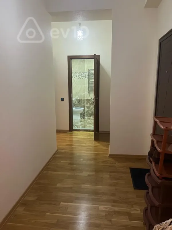 Kirayə verilir 2 otaqlı yeni tikili 72 m²