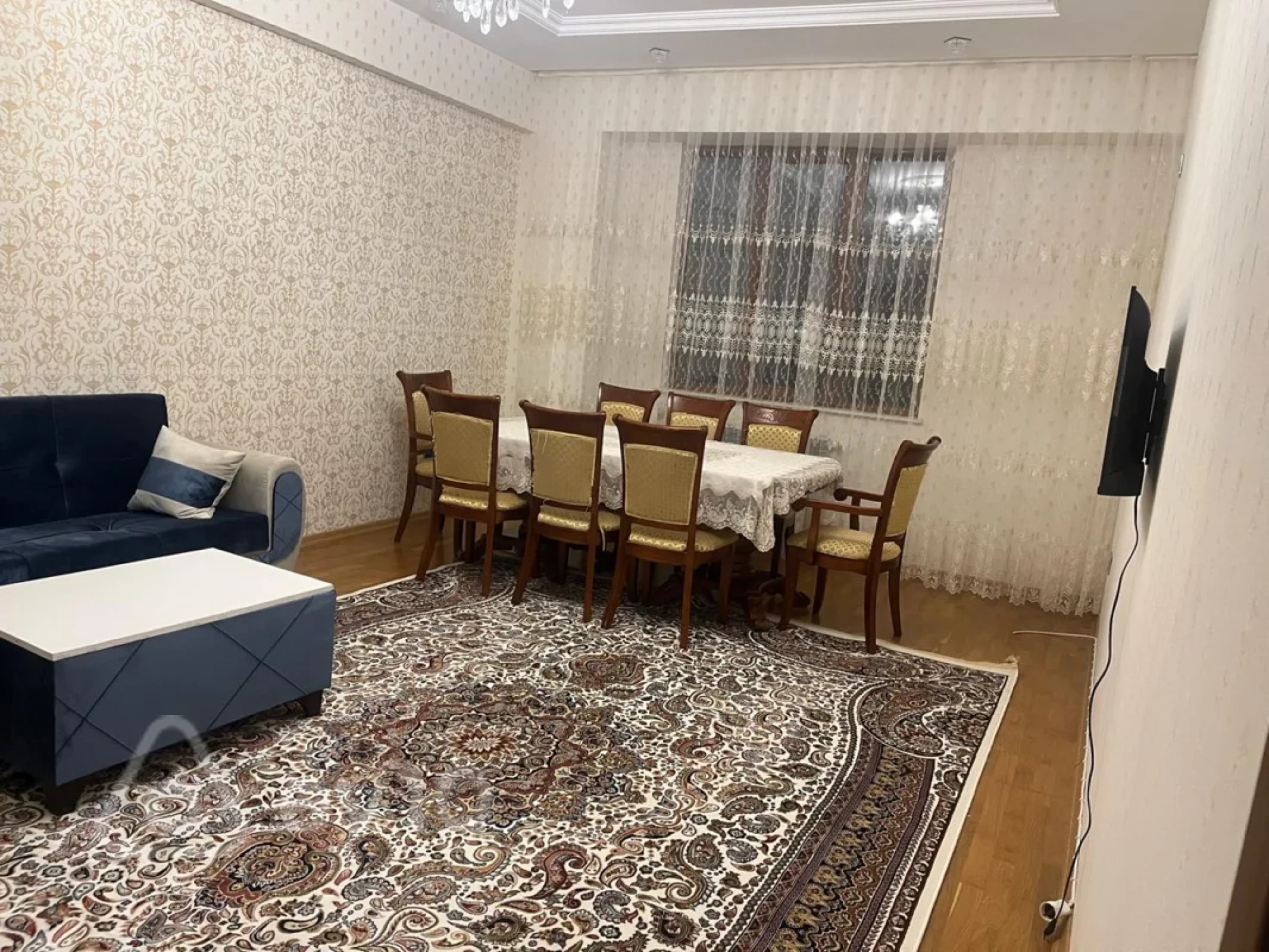 Kirayə verilir 2 otaqlı yeni tikili 72 m²