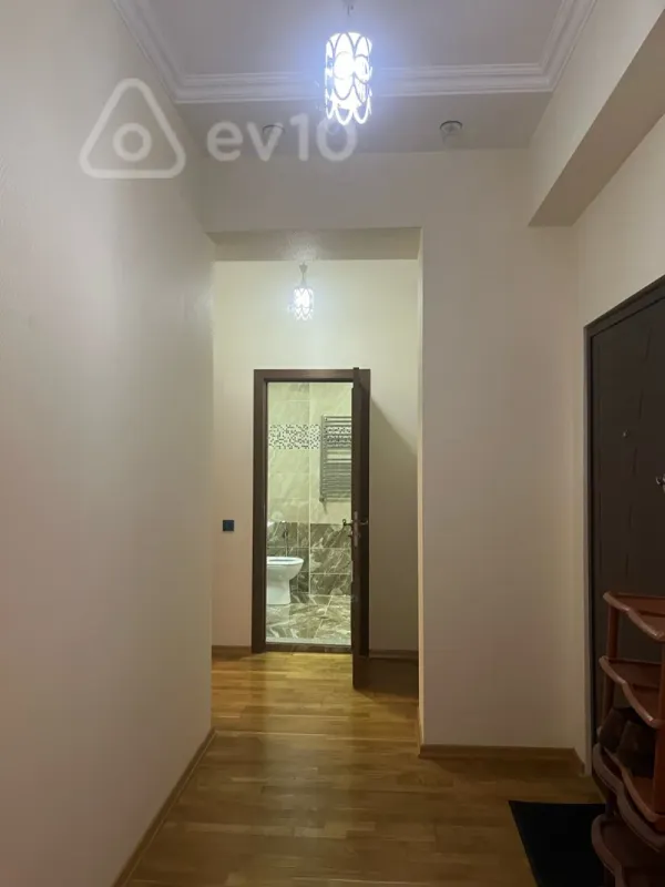Kirayə verilir 2 otaqlı yeni tikili 72 m²