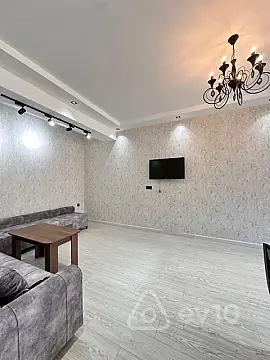 Kirayə verilir 2 otaqlı yeni tikili 75 m²