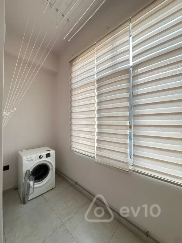 Kirayə verilir 2 otaqlı yeni tikili 75 m²