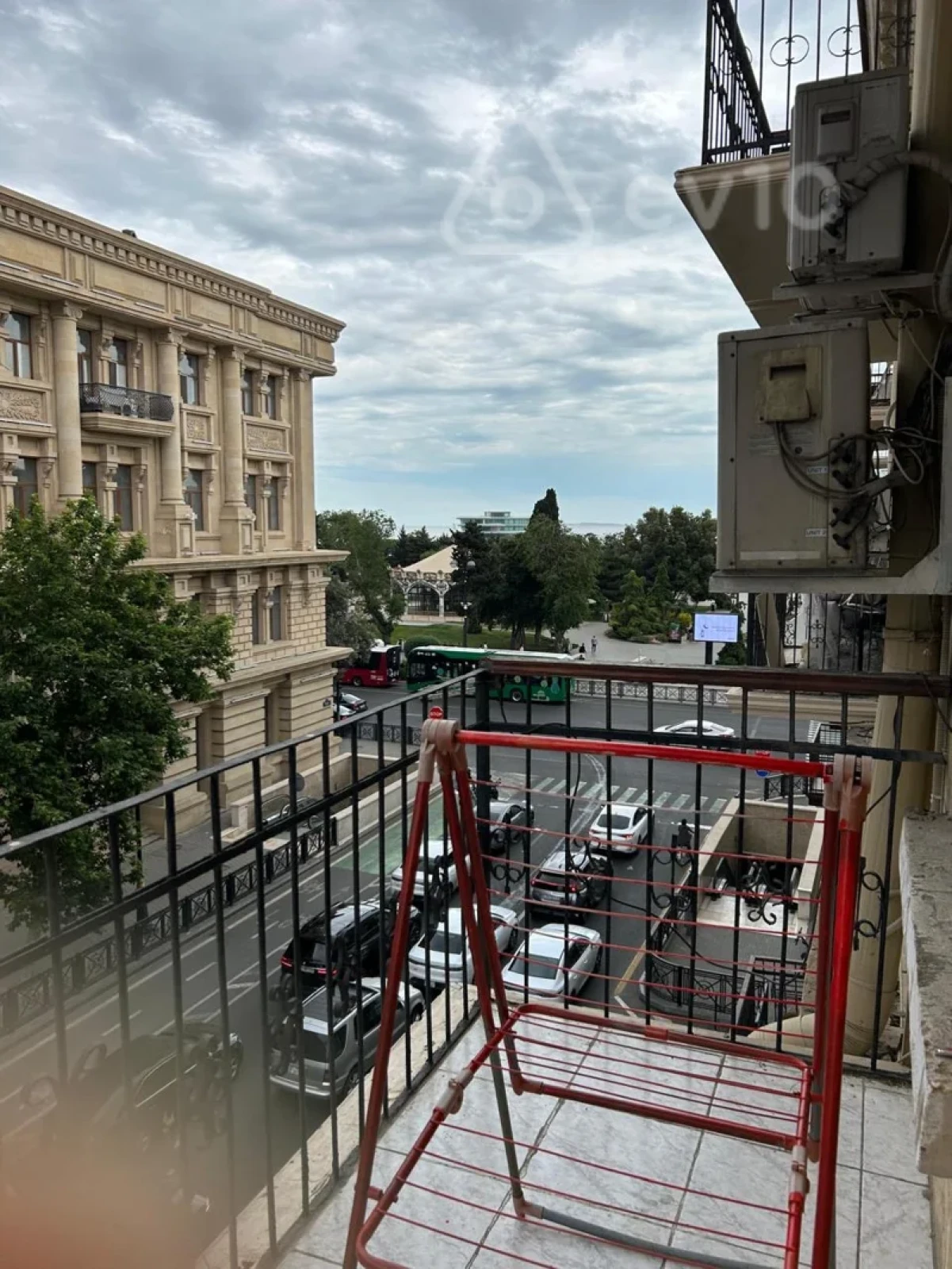 Kirayə verilir 2 otaqlı köhnə tikili 70 m²