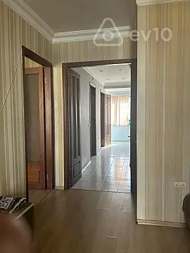 Kirayə verilir 2 otaqlı köhnə tikili 70 m²