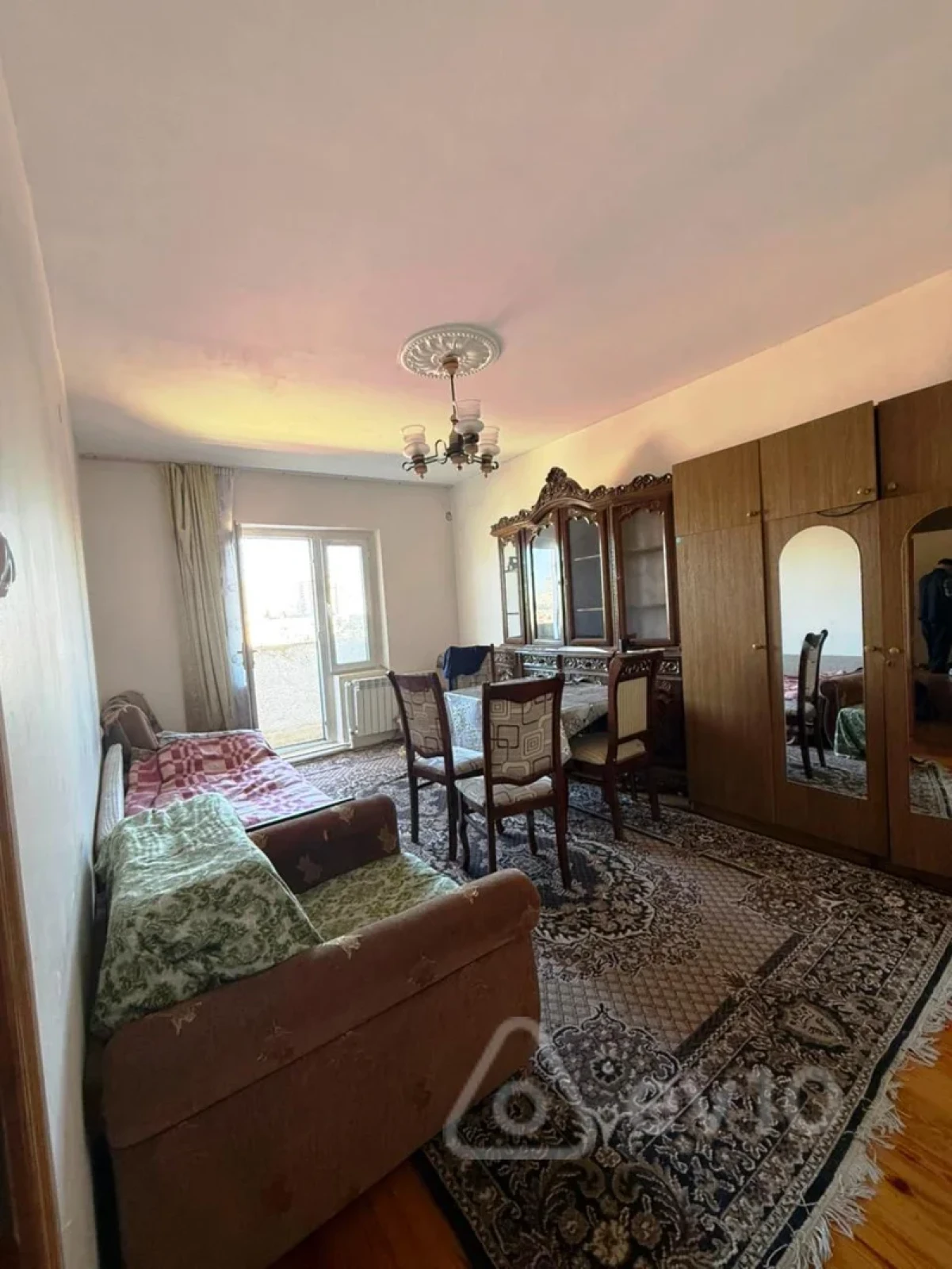 Satılır 2 otaqlı köhnə tikili 60 m²