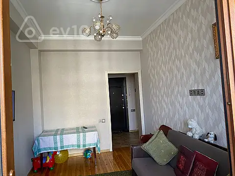 Kirayə verilir 2 otaqlı yeni tikili 50 m²