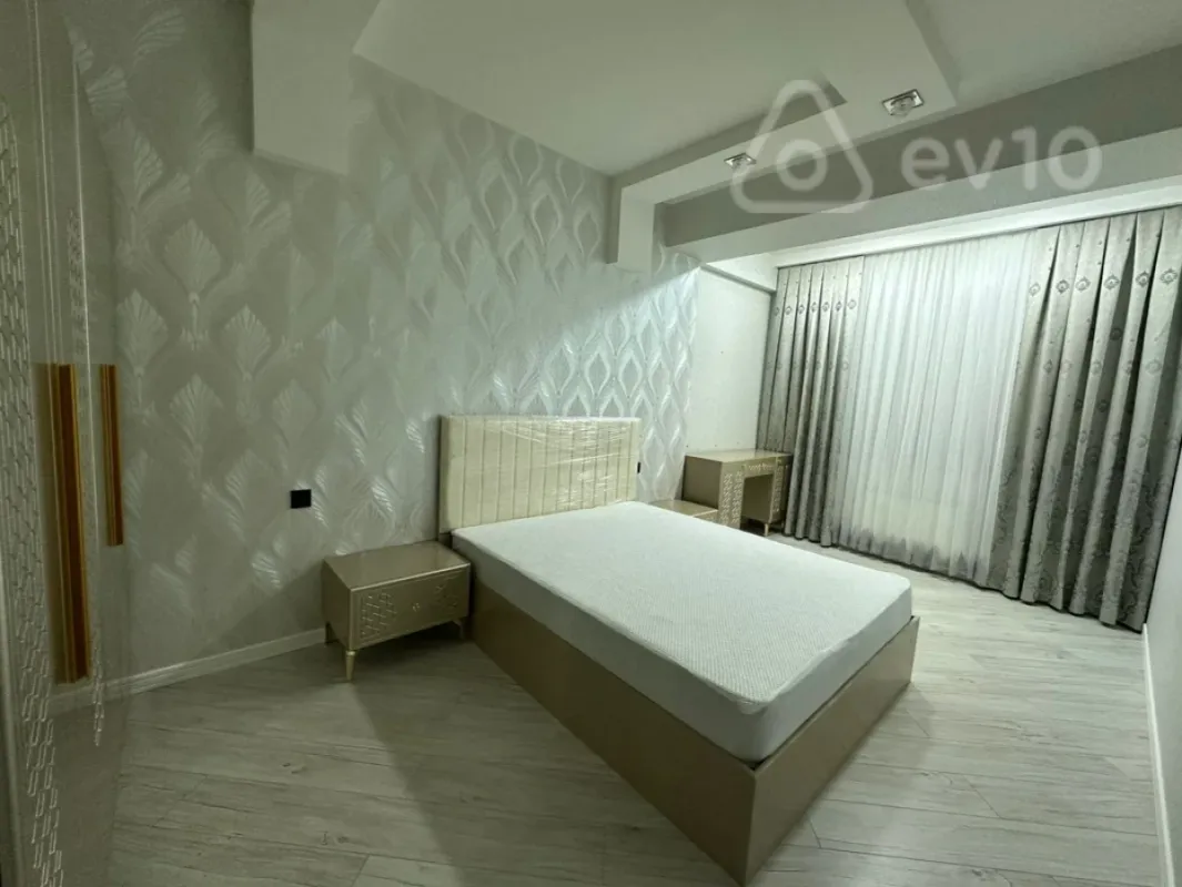 Kirayə verilir 2 otaqlı yeni tikili 80 m²