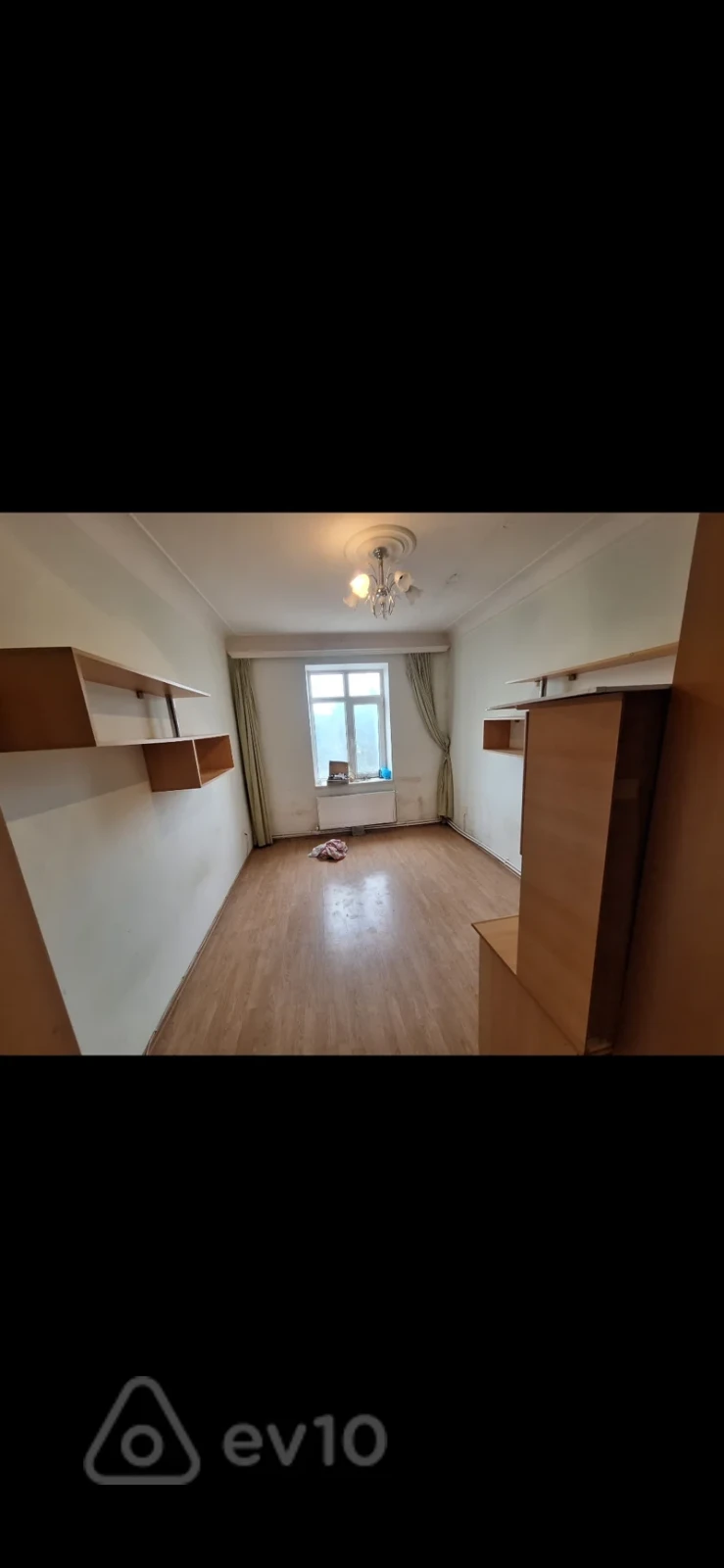 Kirayə verilir 2 otaqlı köhnə tikili 55 m²