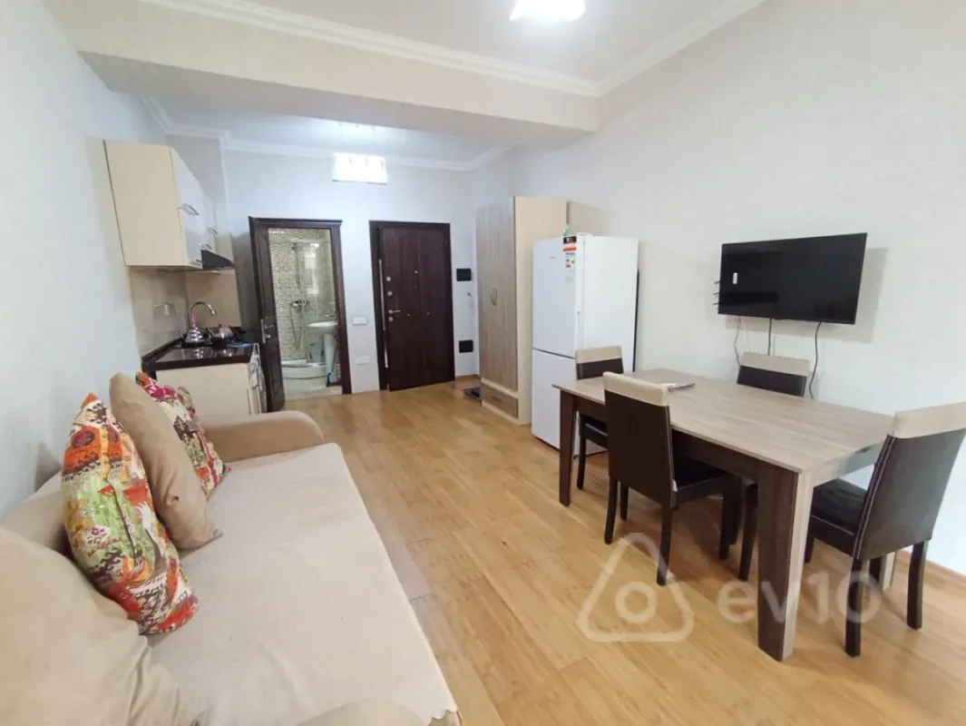 Kirayə verilir 1 otaqlı yeni tikili 30 m²