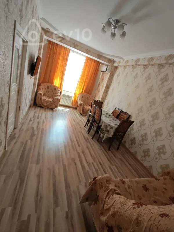 Kirayə verilir 3 otaqlı yeni tikili 75 m²