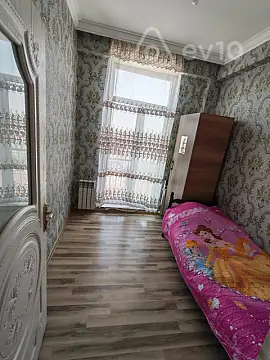 Kirayə verilir 3 otaqlı yeni tikili 75 m²