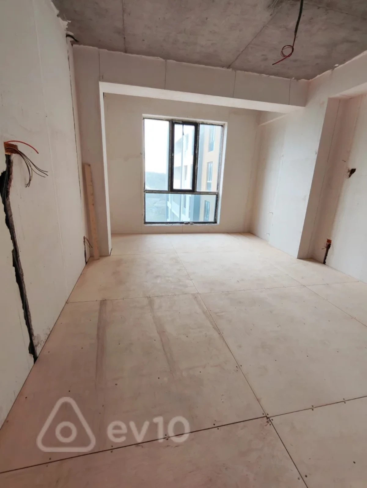 Satılır 3 otaqlı yeni tikili 112.7 m²