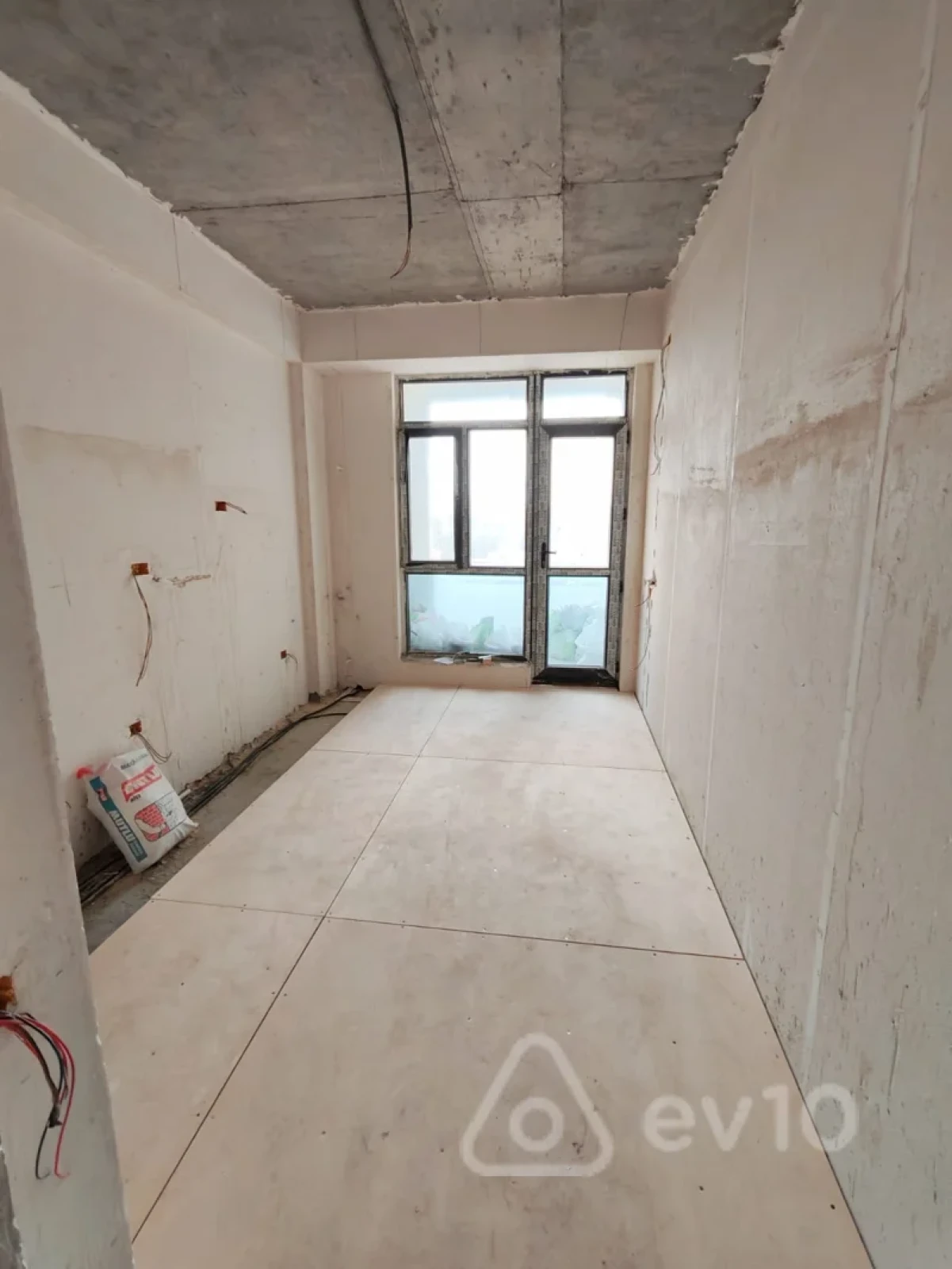 Satılır 3 otaqlı yeni tikili 112.7 m²