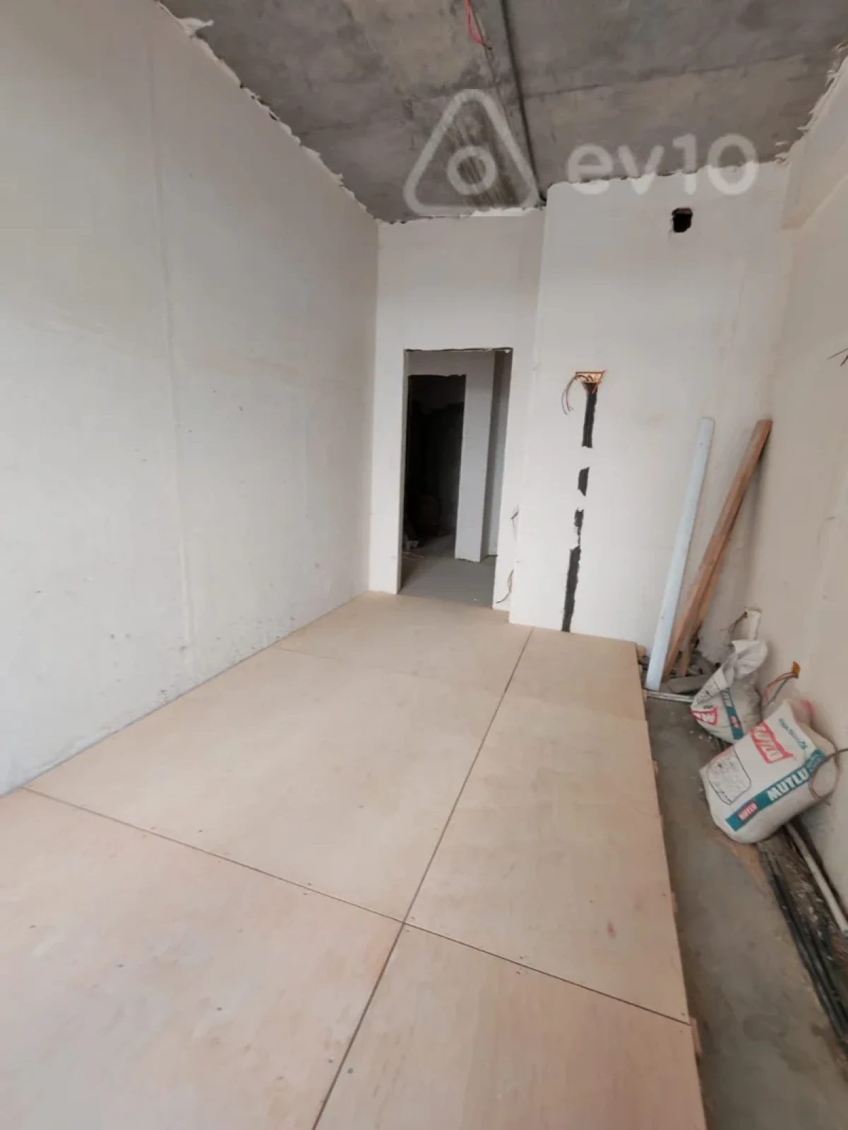 Satılır 3 otaqlı yeni tikili 112.7 m²