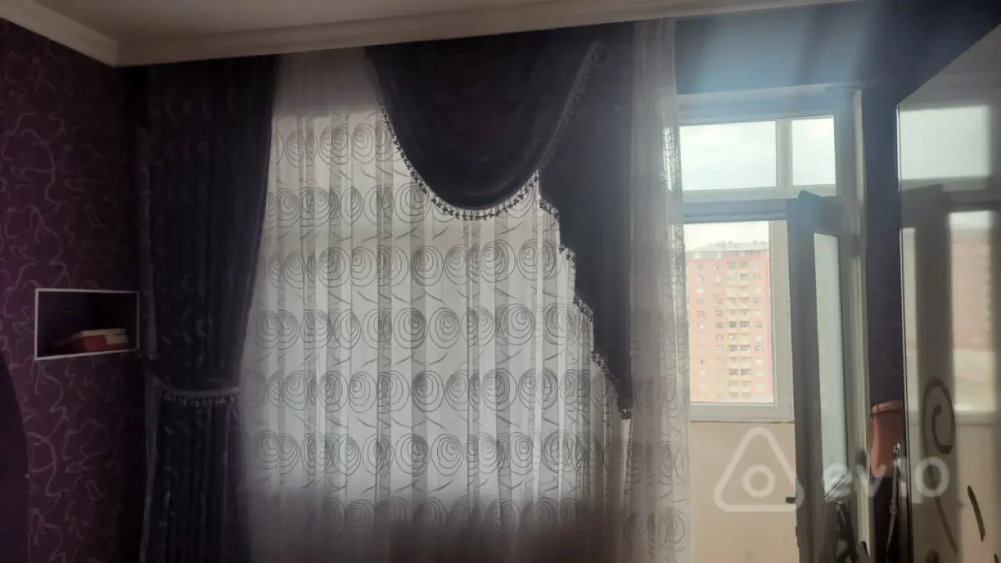 Satılır 3 otaqlı yeni tikili 100 m²