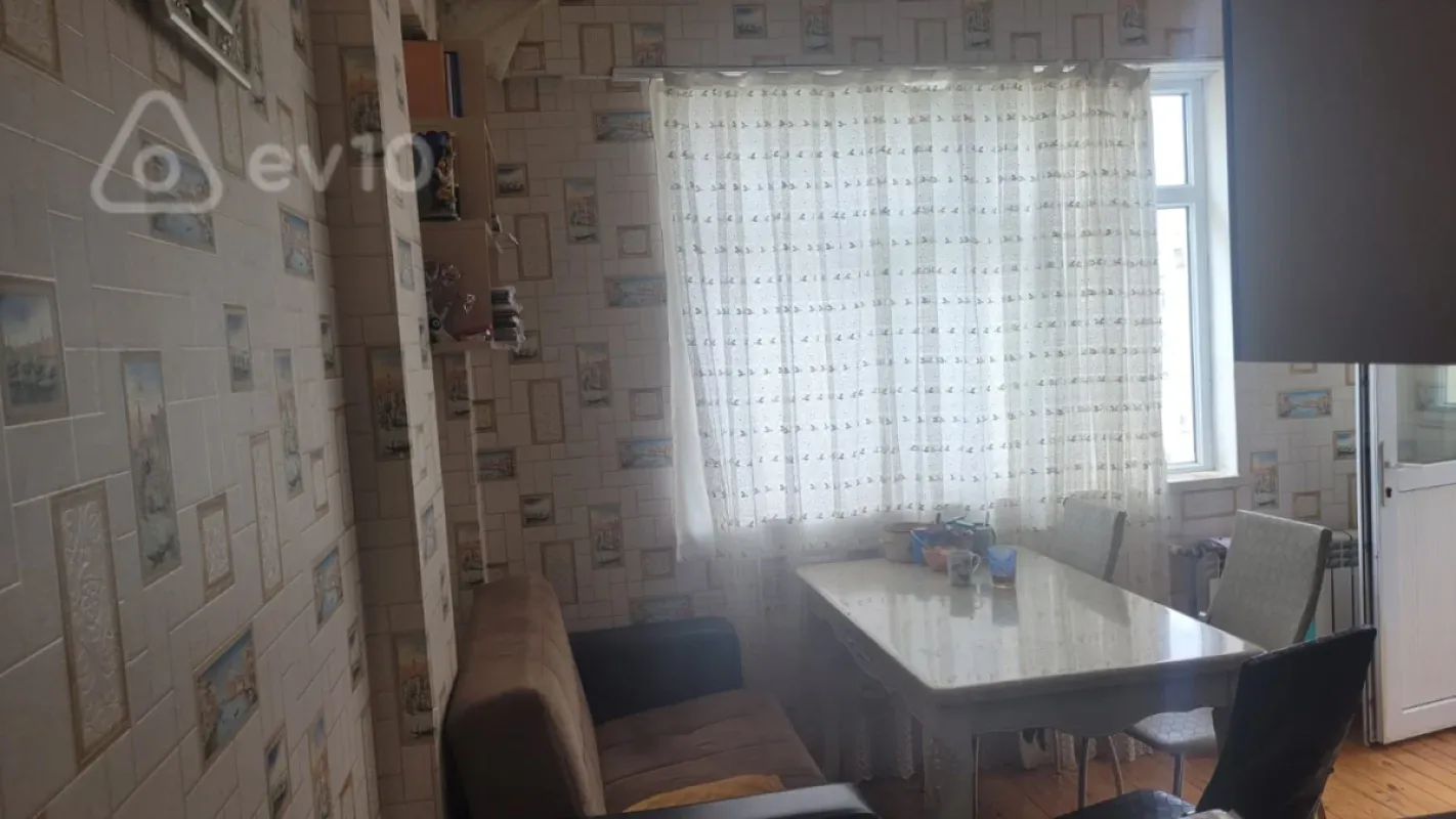 Satılır 3 otaqlı yeni tikili 100 m²