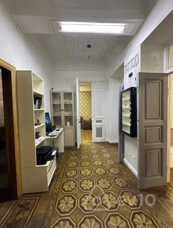 Kirayə verilir 2 otaqlı köhnə tikili 100 m²